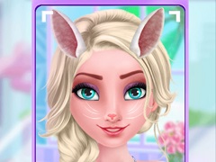 Elsa's Funny Selfie